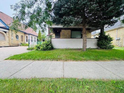 122 Inkerman Street, London East — Detached for sale, photo 1