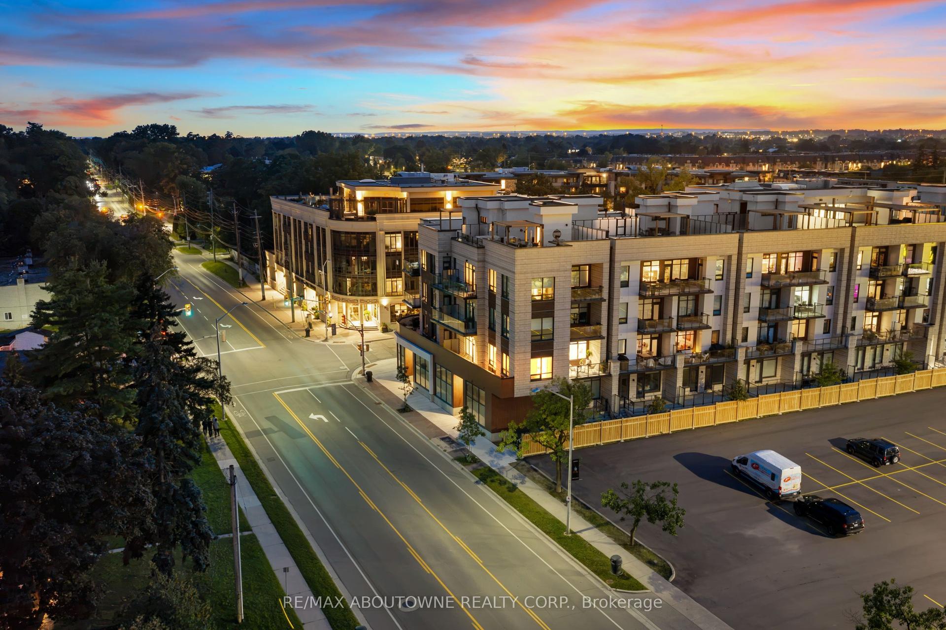 123 Maurice Drive 214 #214, Oakville — Condo for sale, photo 1