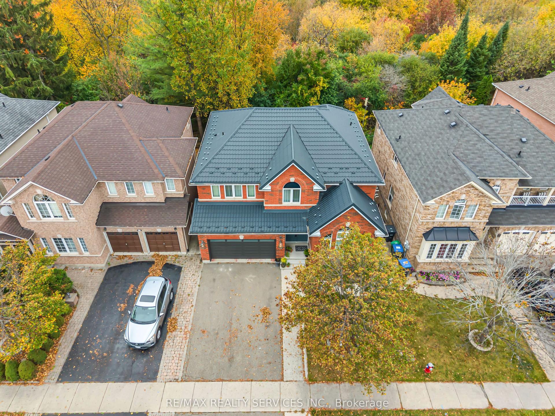 82 Dunvegan Crescent, Brampton — Detached for sale, photo 1