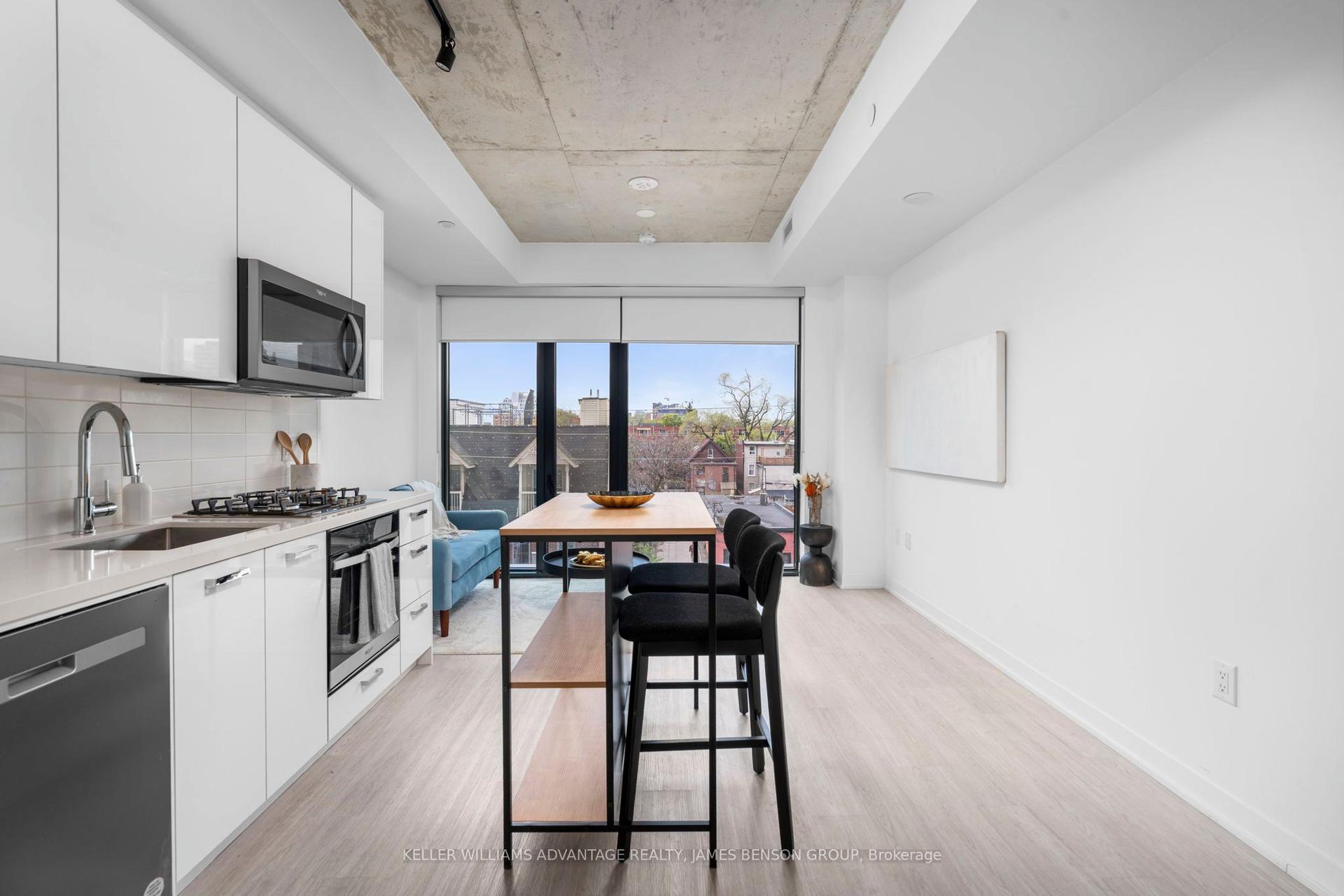 195 McCaul Street 301 #301 — photo 1