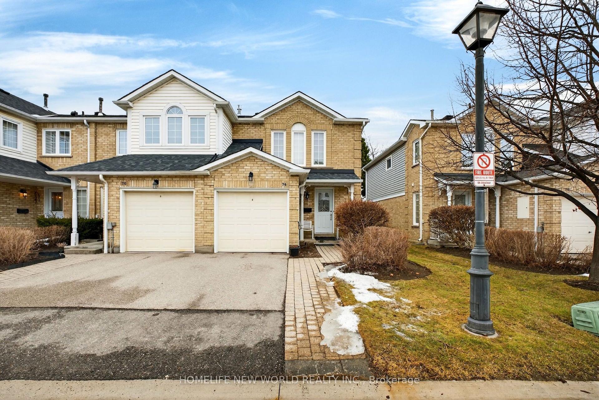 74 Heathcliffe Square, Brampton — Condo Town for sale, photo 1