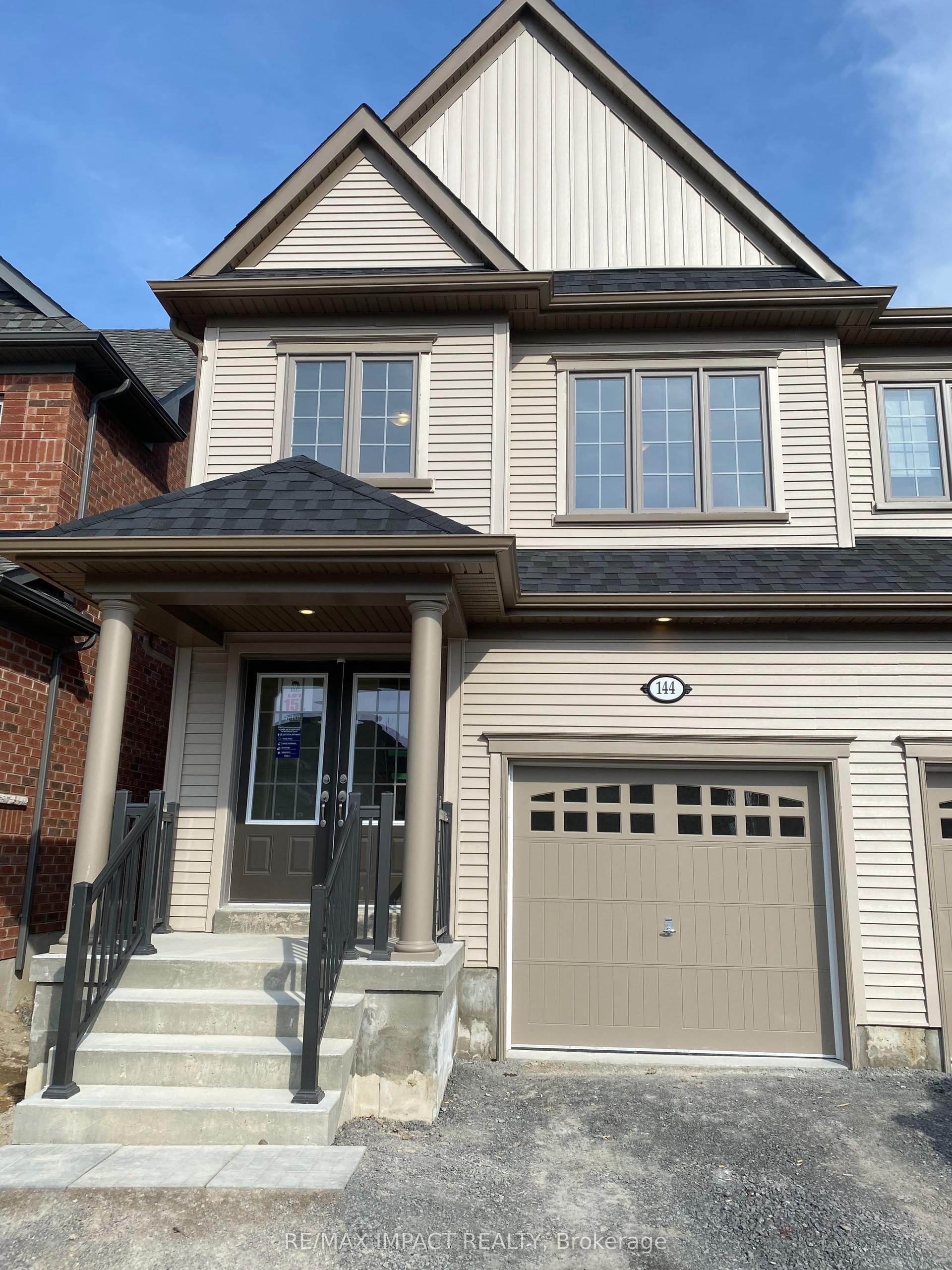 144 Ice Palace Crescent, Oshawa — Semi-Detached for lease, photo 1