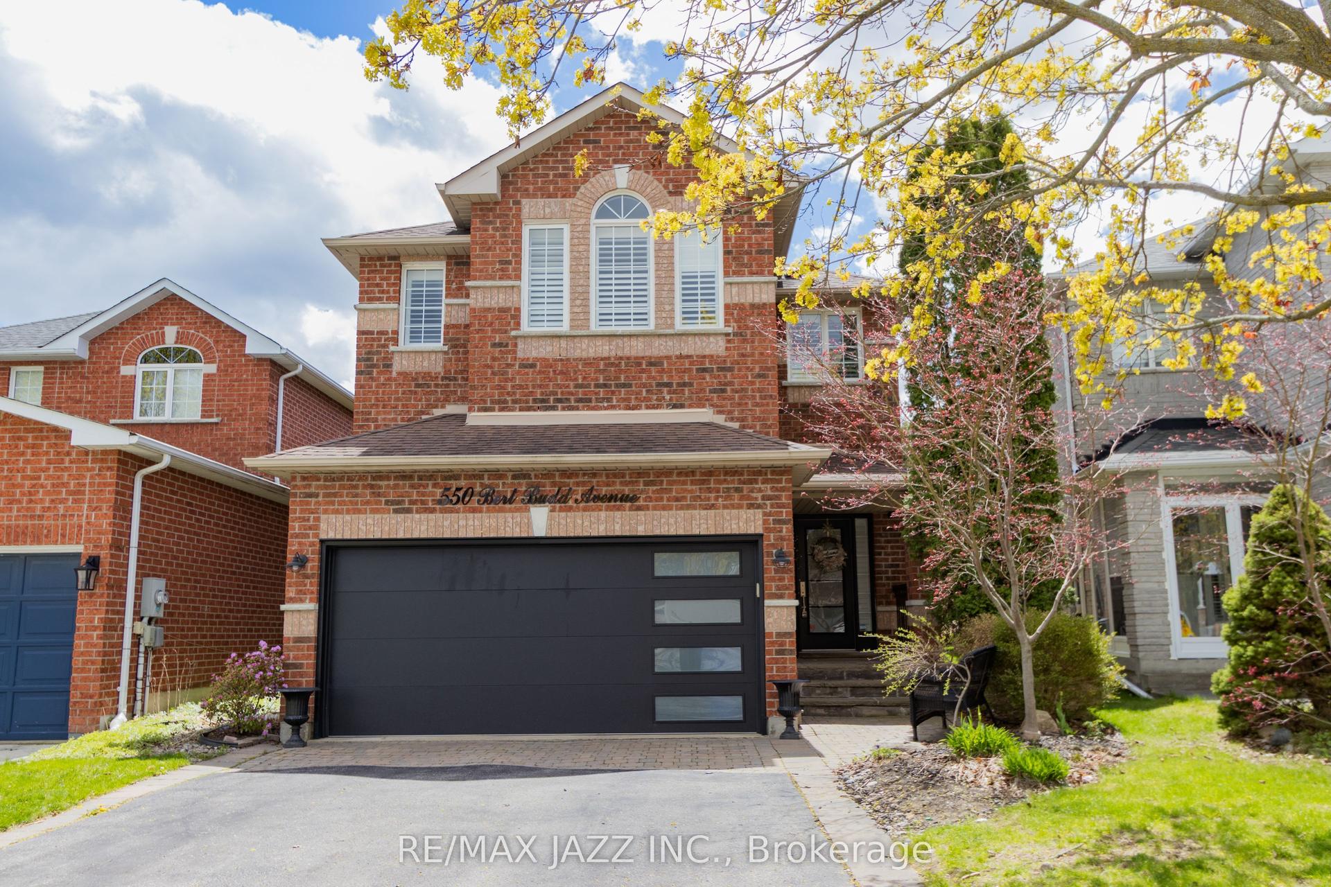 550 Bert Budd Avenue — photo 1