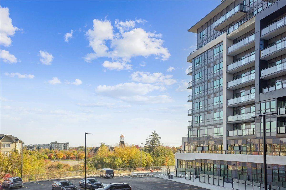 395 Dundas Street W 239 #239, Oakville — Condo for lease, photo 1