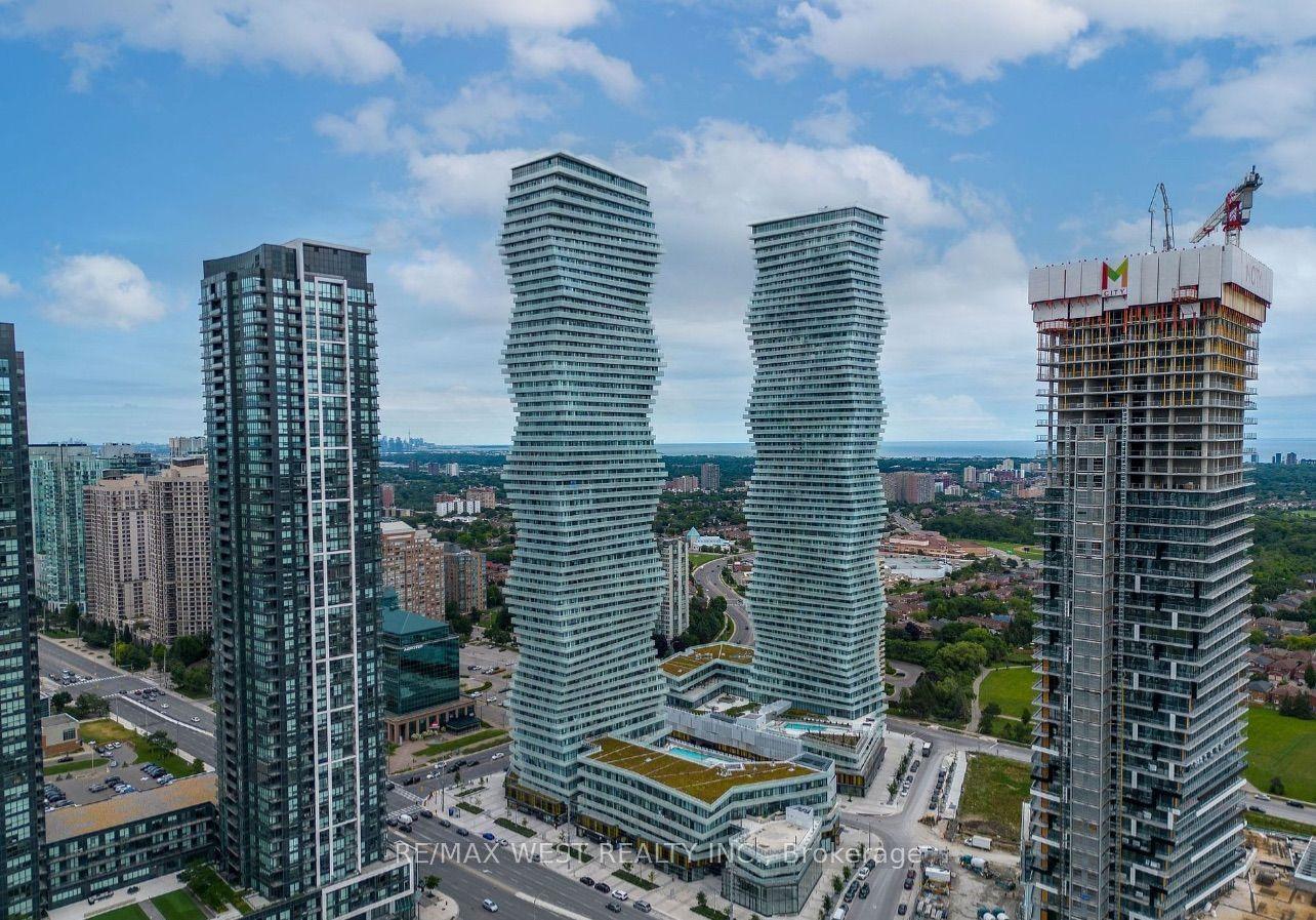 3900 Confederation Parkway 1107 #1107, Mississauga — Condo for lease, photo 1