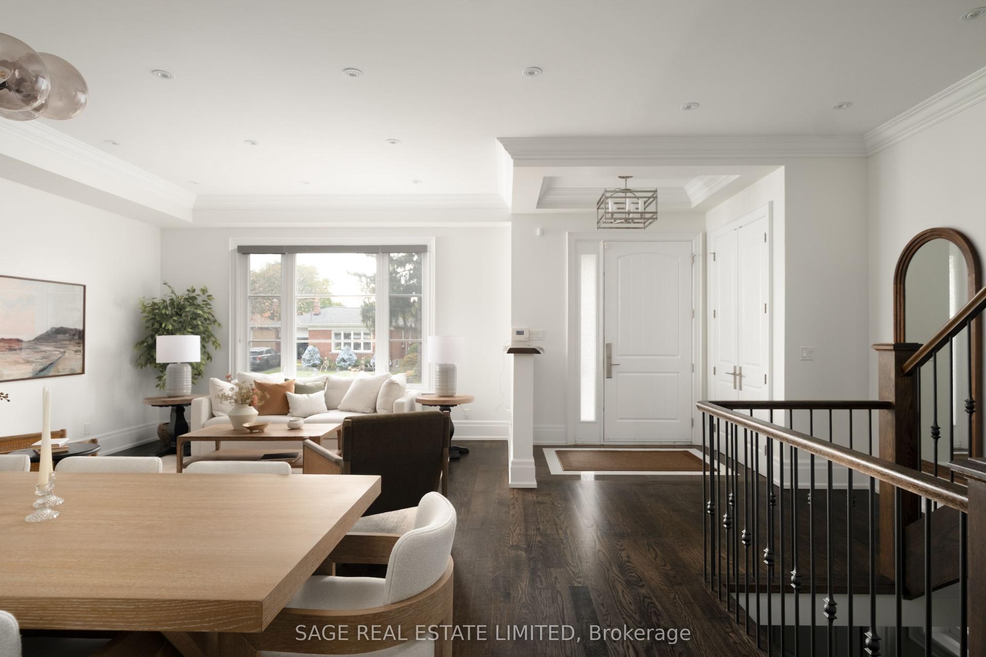 22 Lesmar Drive, Toronto — Detached for sale, photo 1