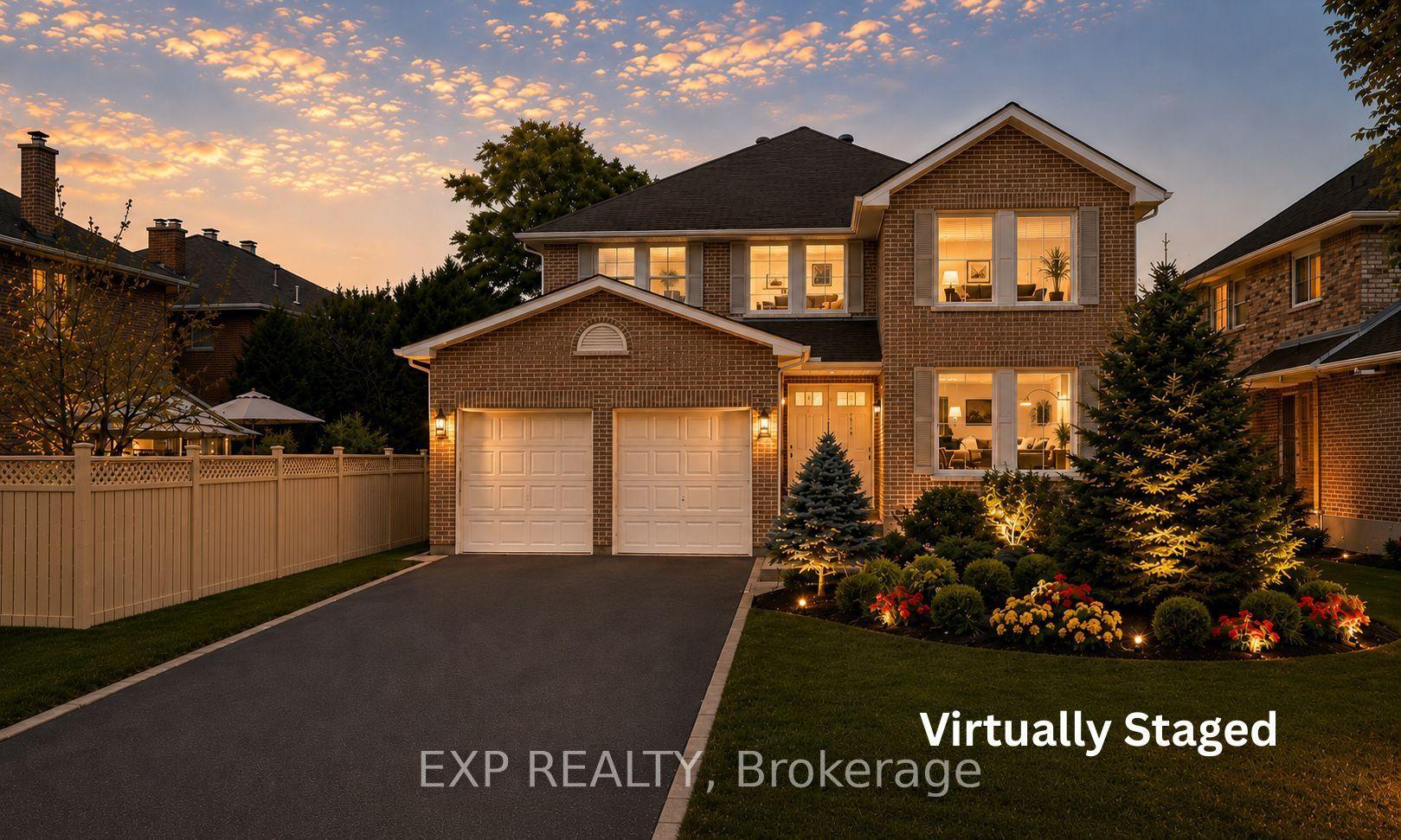 17 Heath Street, Richmond Hill — Detached for sale, photo 1