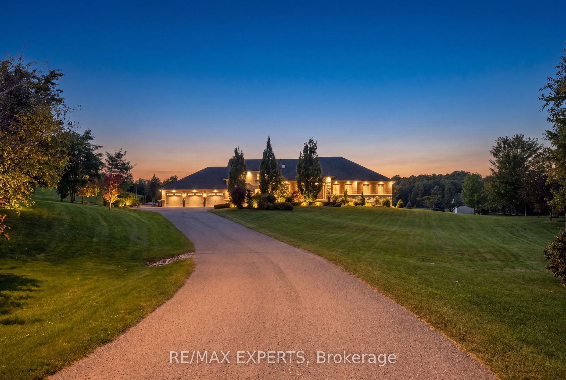 4 Woodlot Court — photo 1