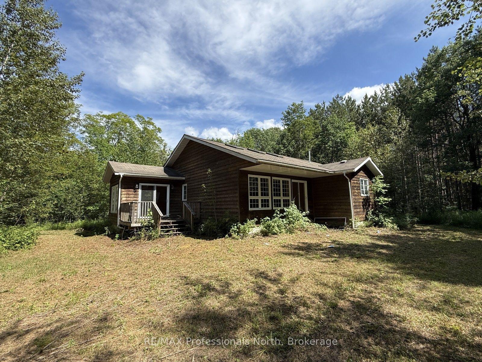 1170 Bushwolf Lake Road, Dysart et al — Detached for sale, photo 1