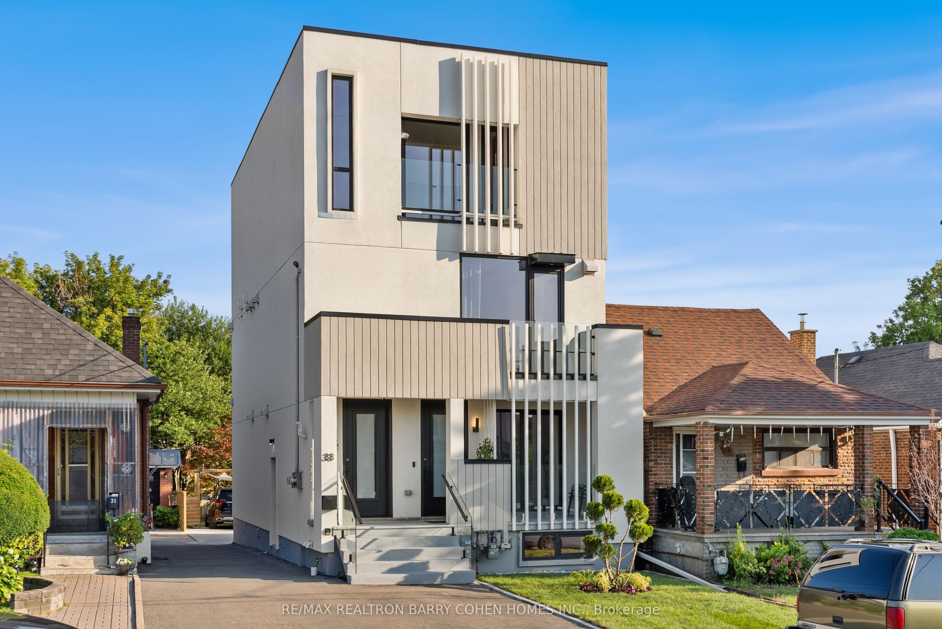 33 Lanark Avenue, Toronto — Multiplex for sale, photo 1