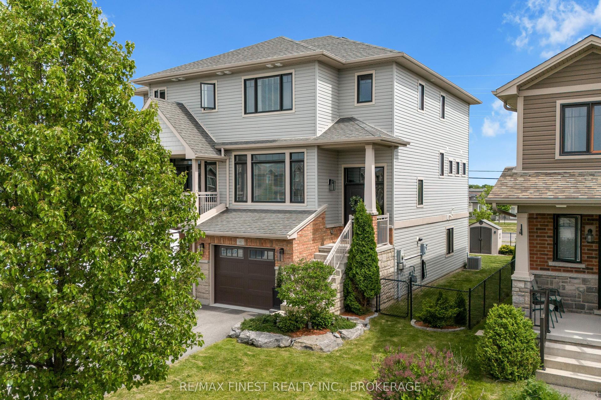 102 Dr. Richard James Crescent — photo 1