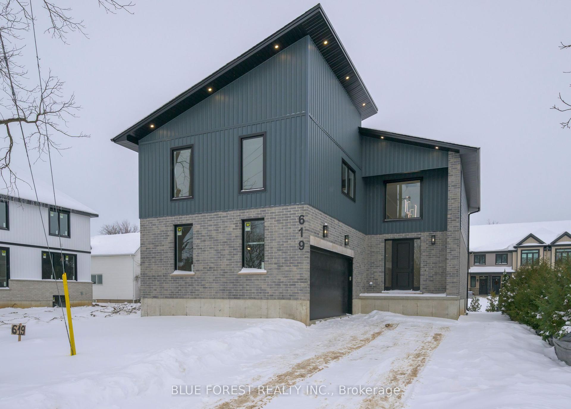 619 Lions Park Drive — photo 1