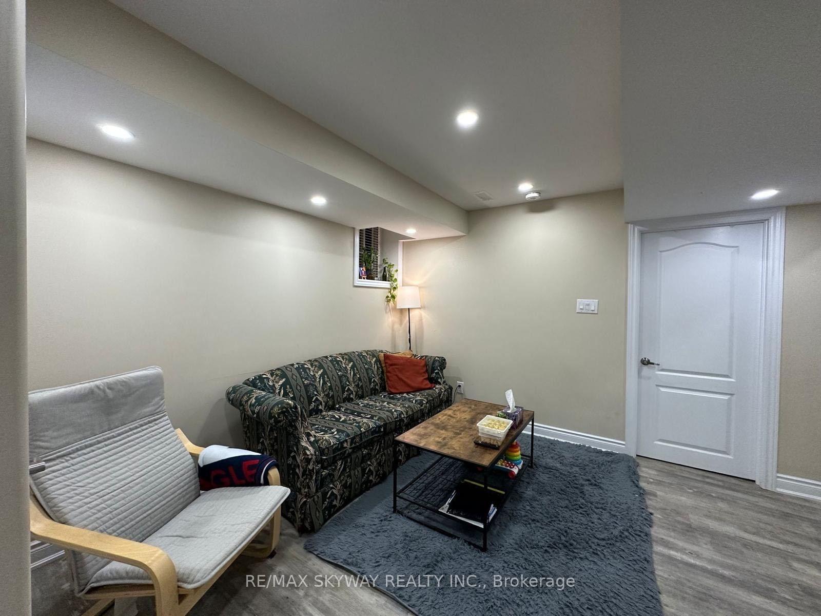 71 Vezna Crescent Basement #Basement, Brampton — Semi-Detached for lease, photo 1