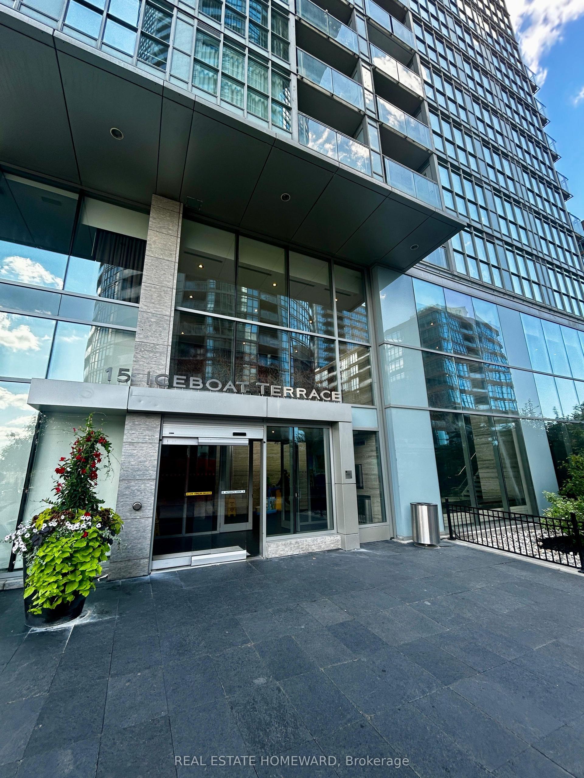 15 Iceboat Terrace 331 #331, Toronto — Condo for lease, photo 1