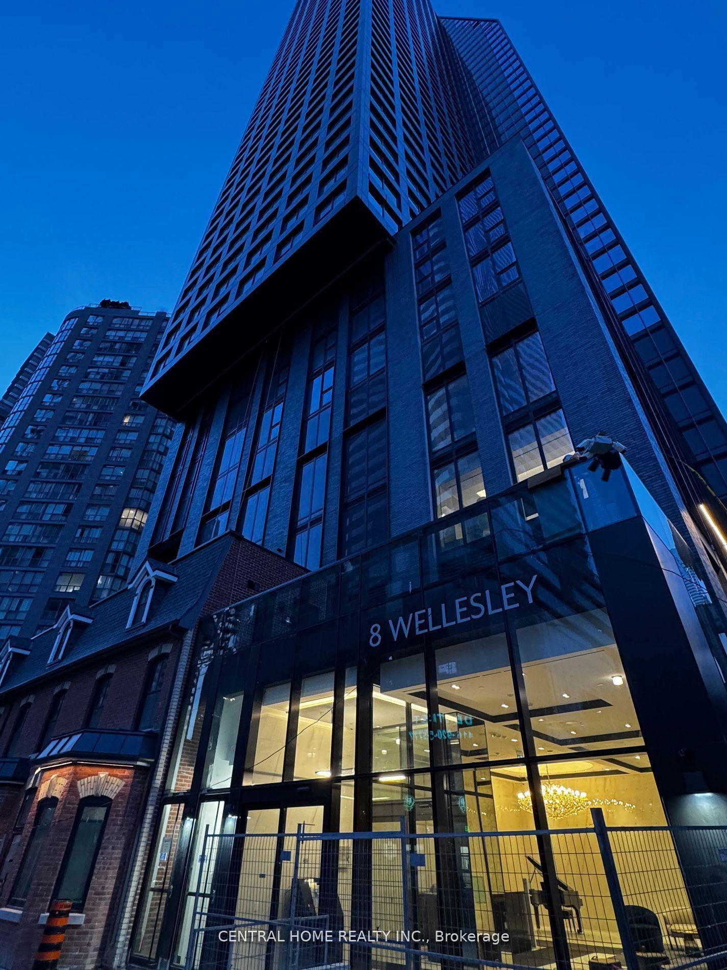 8 Wellesley Street W 1612 #1612, Toronto — Condo for lease, photo 1