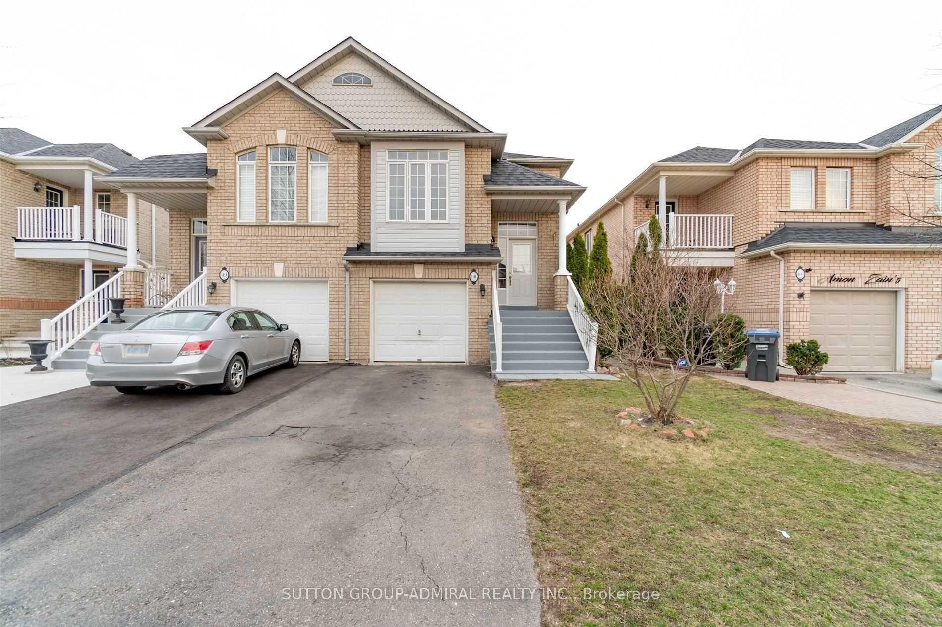 101 River Rock Crescent — photo 1