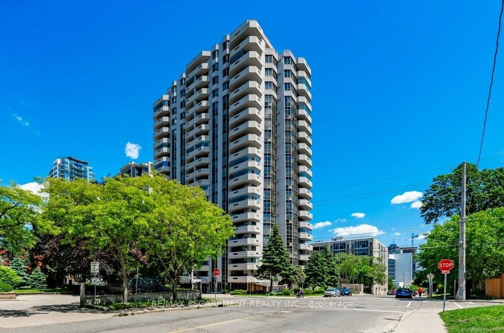 67 Caroline Street 302 (B) #302 (B) — photo 1