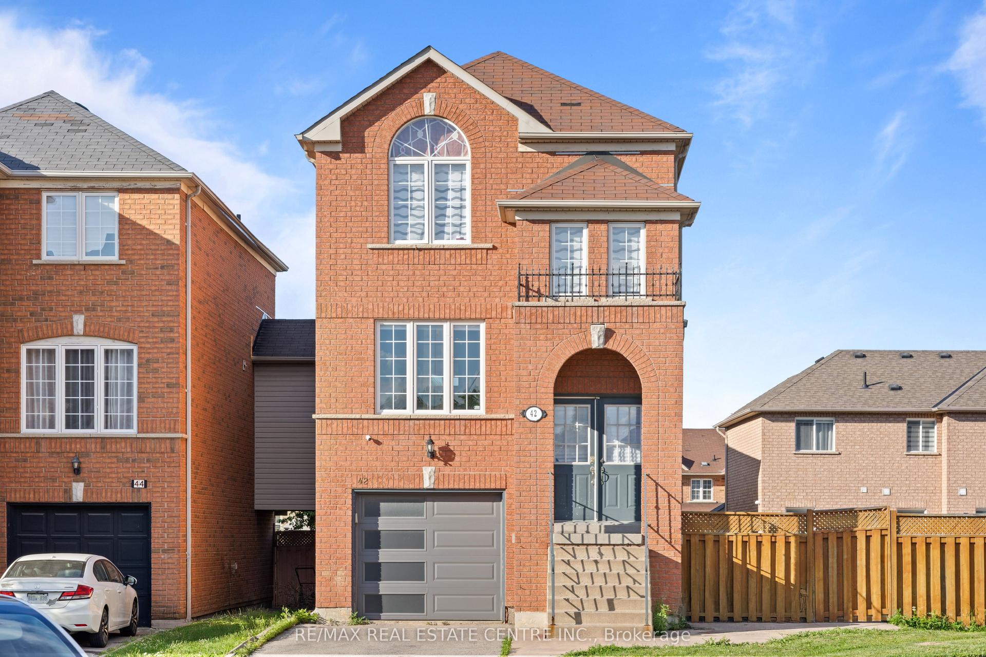 42 Domenico Crescent, Brampton — Detached for sale, photo 1