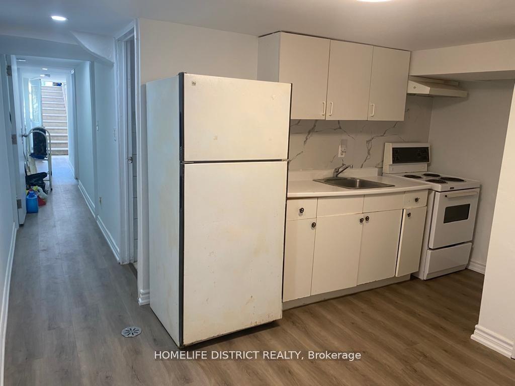 135 Emerson Avenue — photo 1