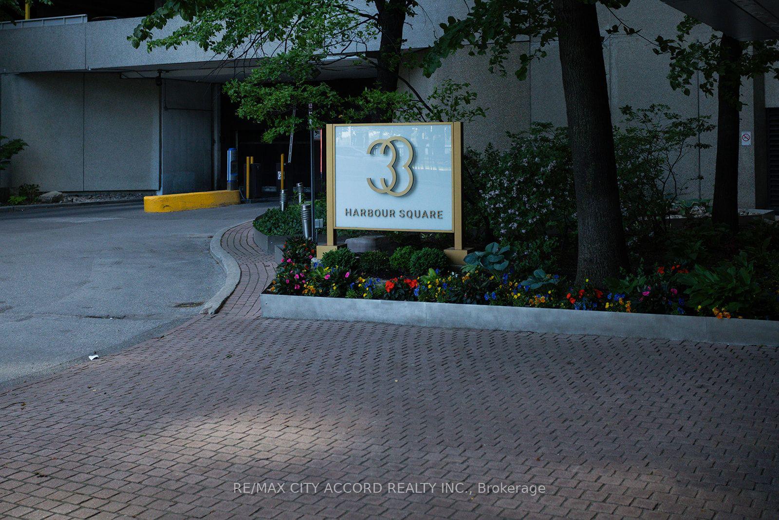 33 Harbour Square 2018 #2018 — photo 1