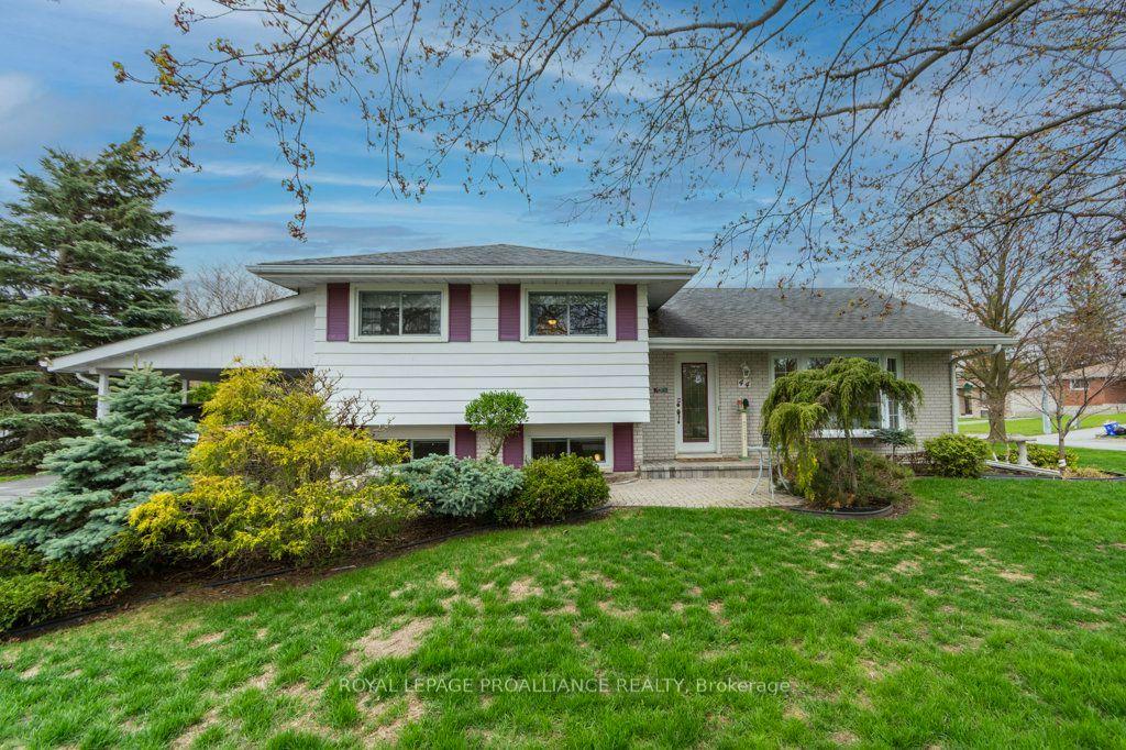 44 Shoniker Avenue — photo 1