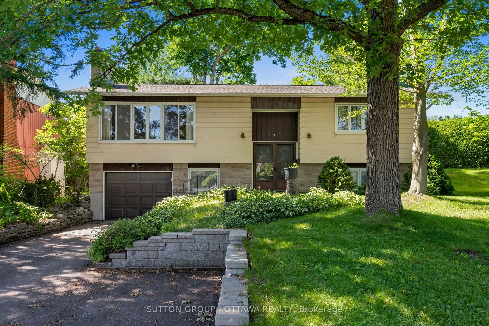 147 Banning Road — photo 1