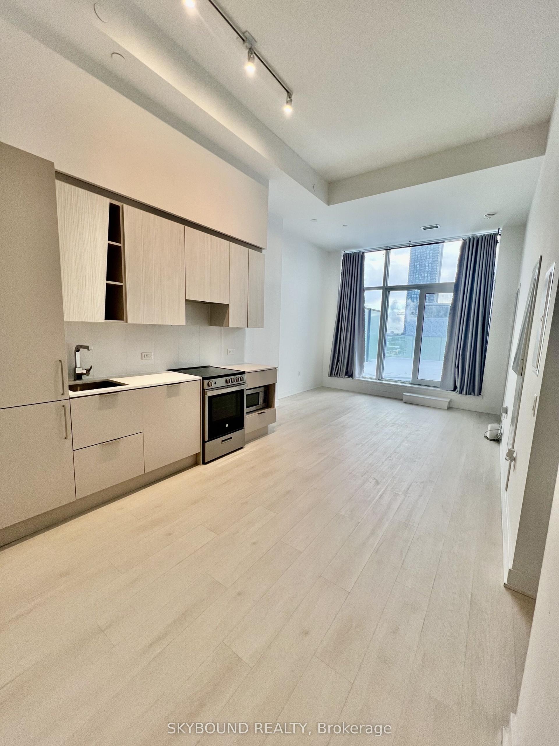 3900 Confederation Parkway 529 #529, Mississauga — Condo for sale, photo 1