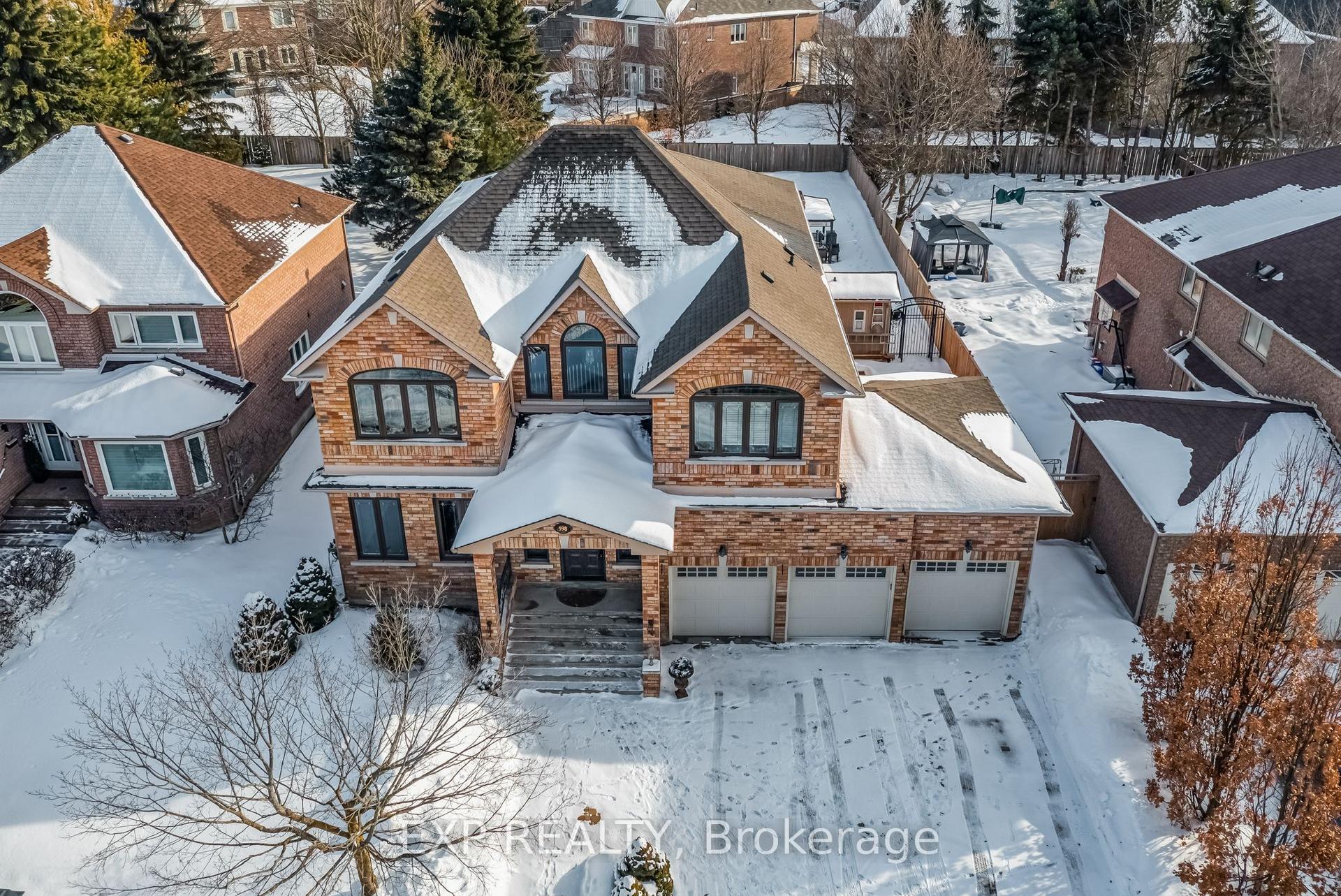 598 Lyman Boulevard — photo 1