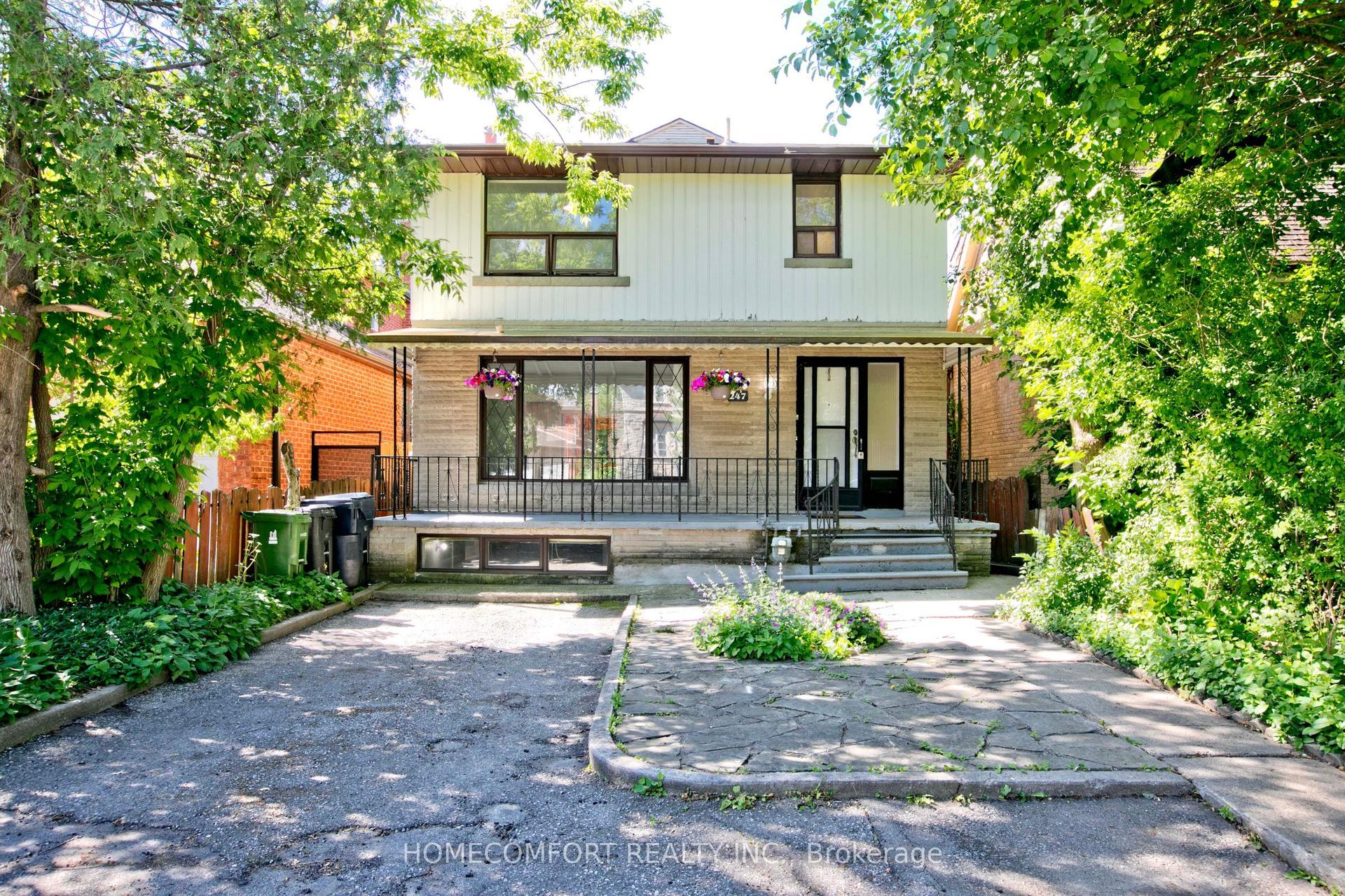 247 Parkview Avenue — photo 1
