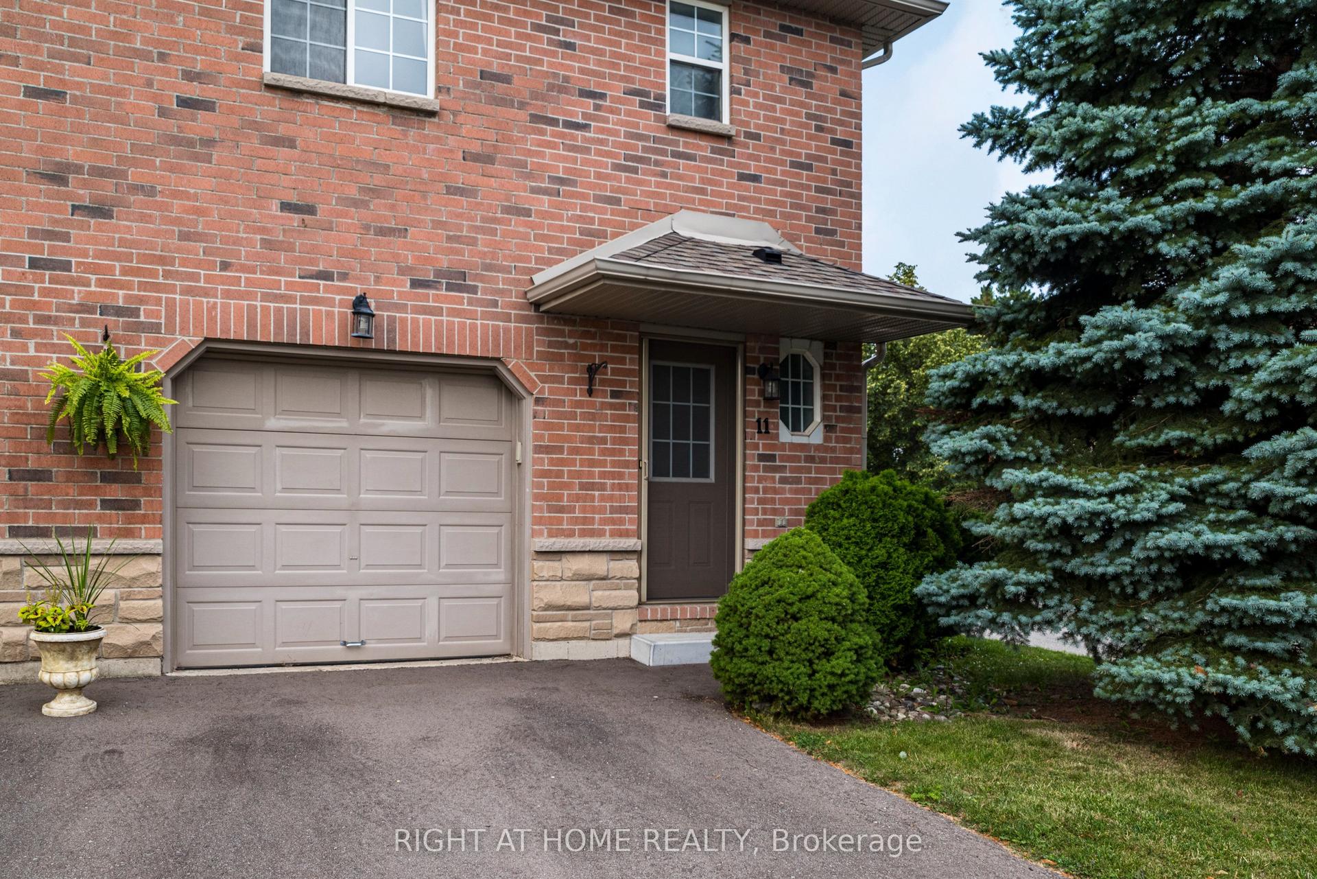 39 Pinewoods Drive 11 #11, Hamilton — Condo Town for lease, photo 1