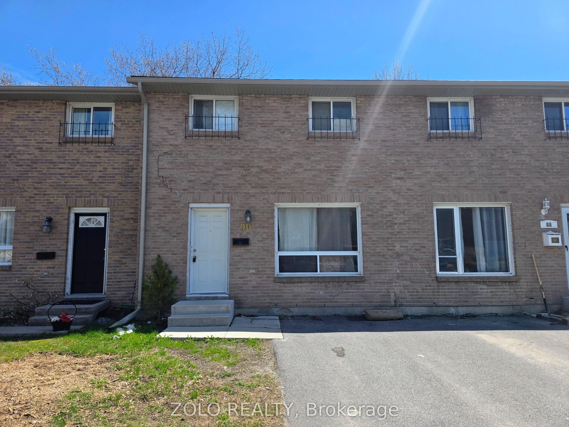 90 Rosemund Crescent 35 #35, Kingston — Condo Town for sale, photo 1