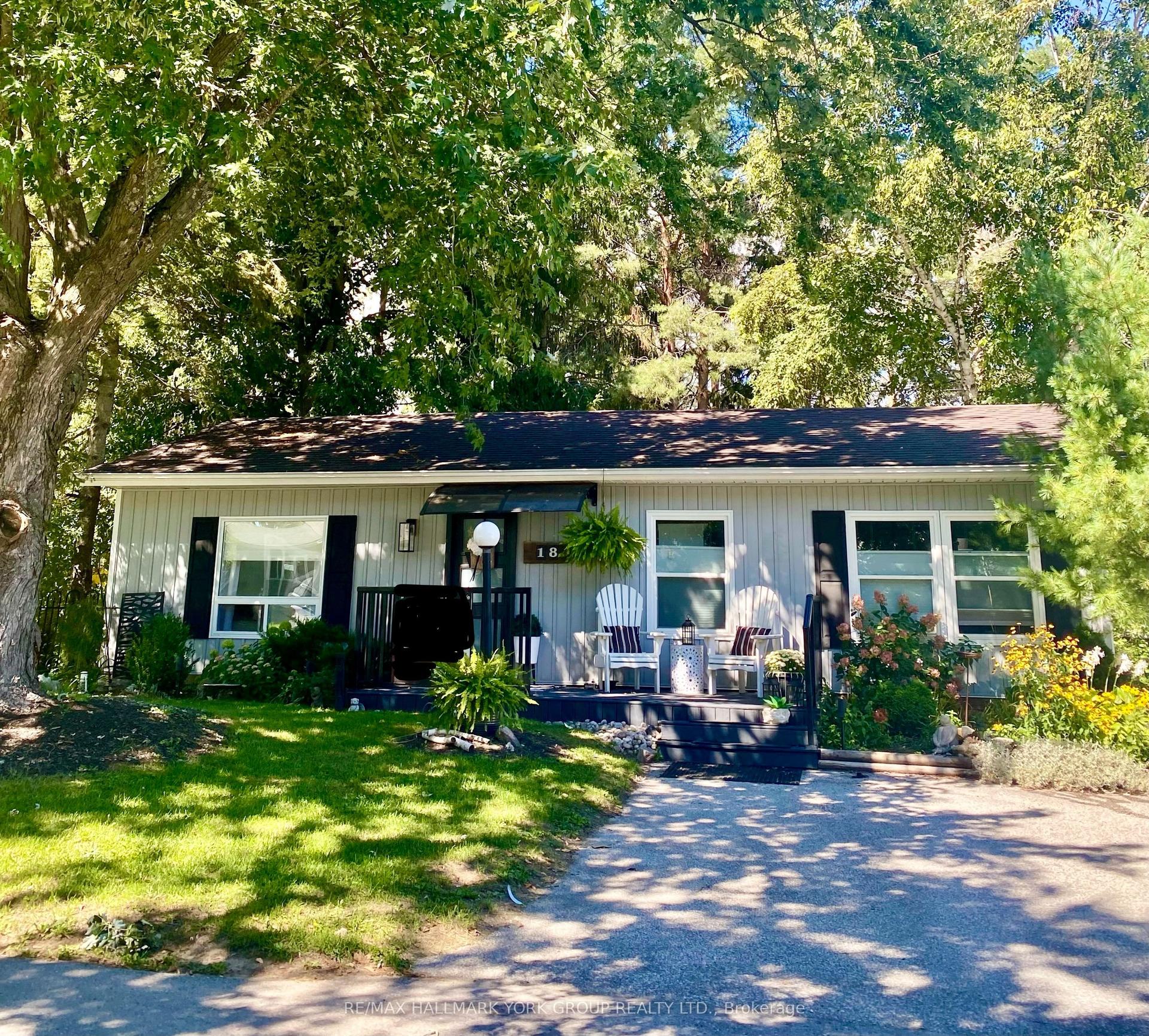 18 Cherrywood Lane, Innisfil — Detached for sale, photo 1
