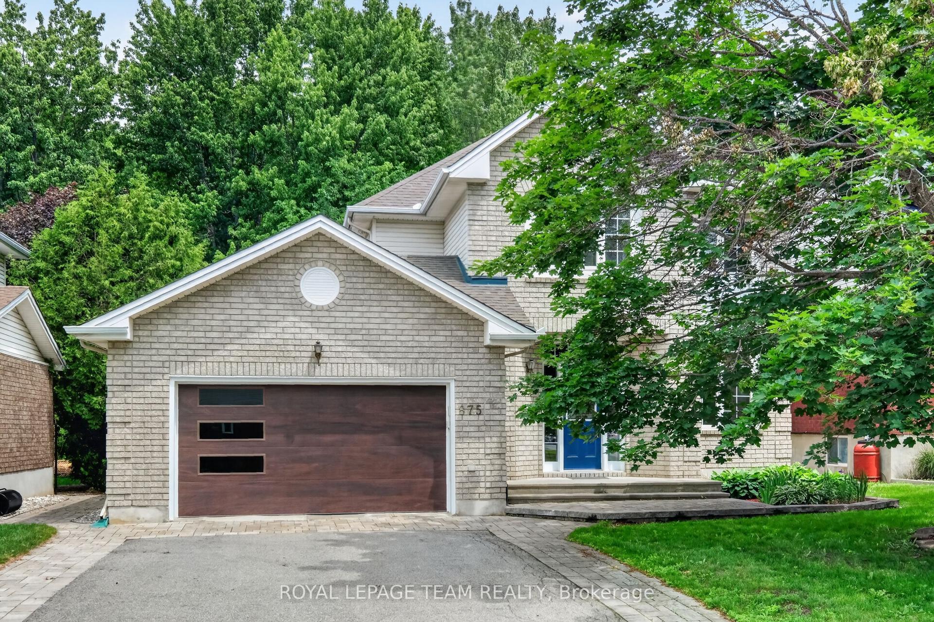 875 Giant Cedars Crescent — photo 1