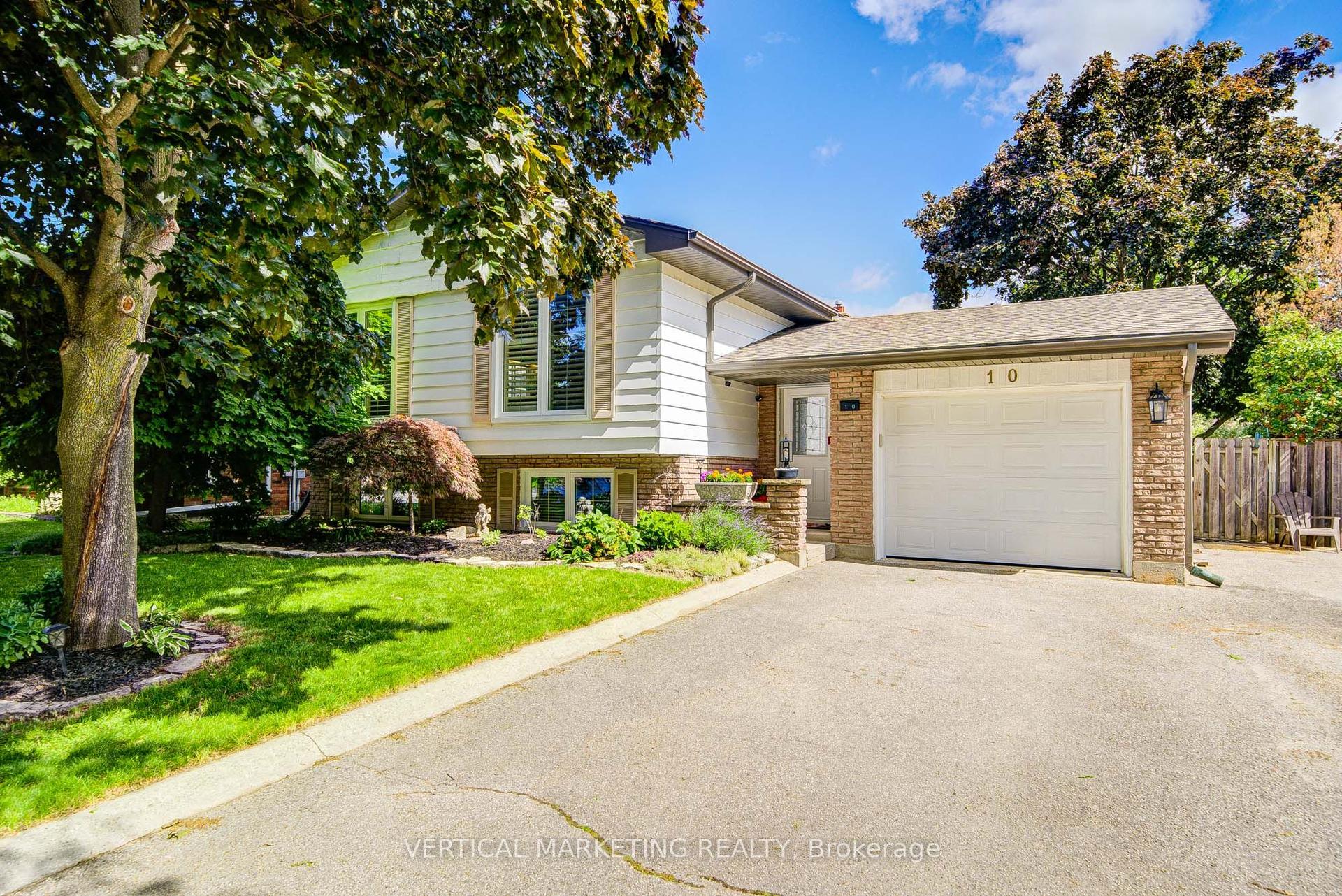 10 Crabapple Court, Brantford — Detached for sale, photo 1
