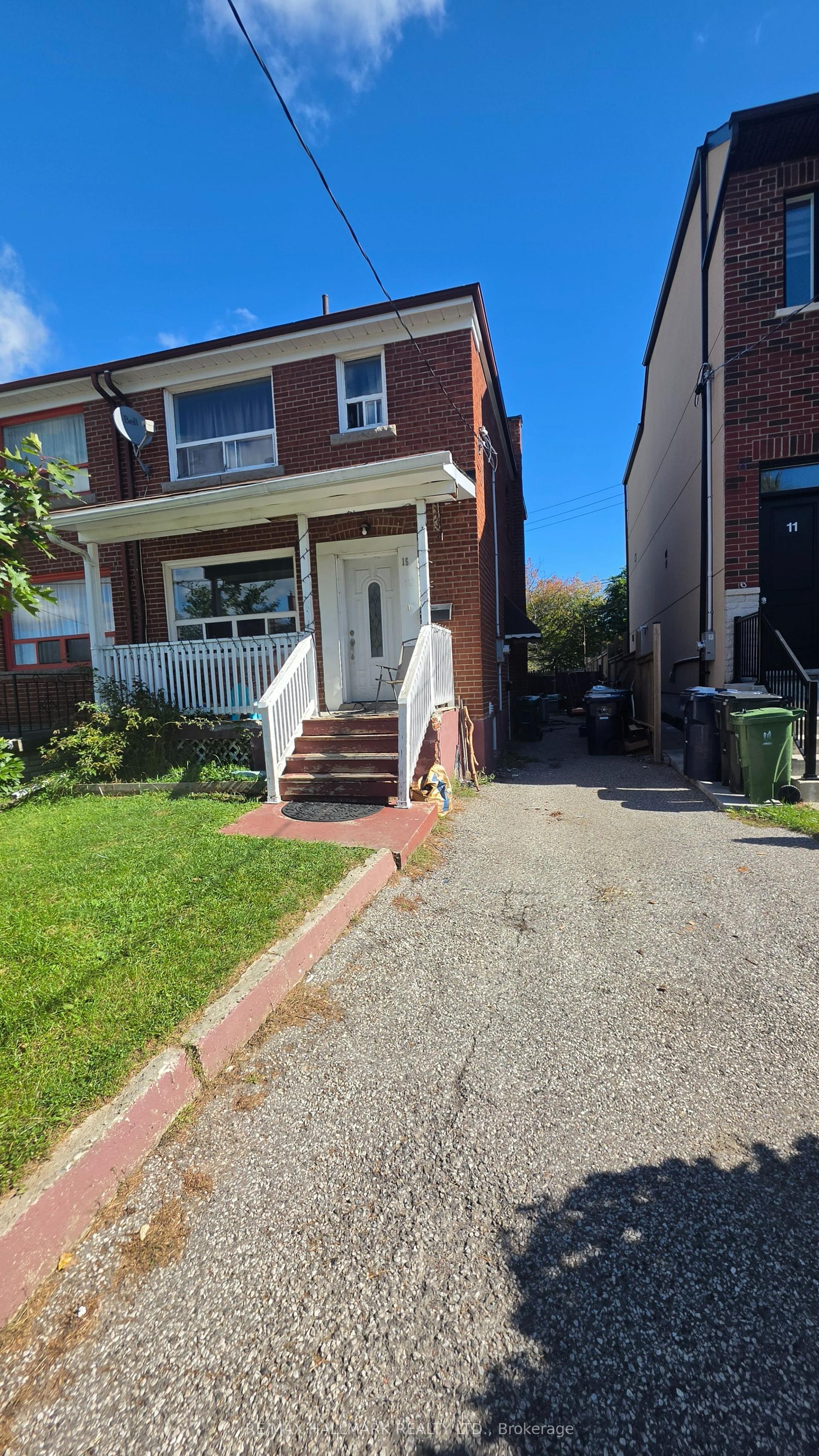 15 North Bonnington Avenue Lower Level #Lower Level, Toronto — Semi-Detached for lease, photo 1