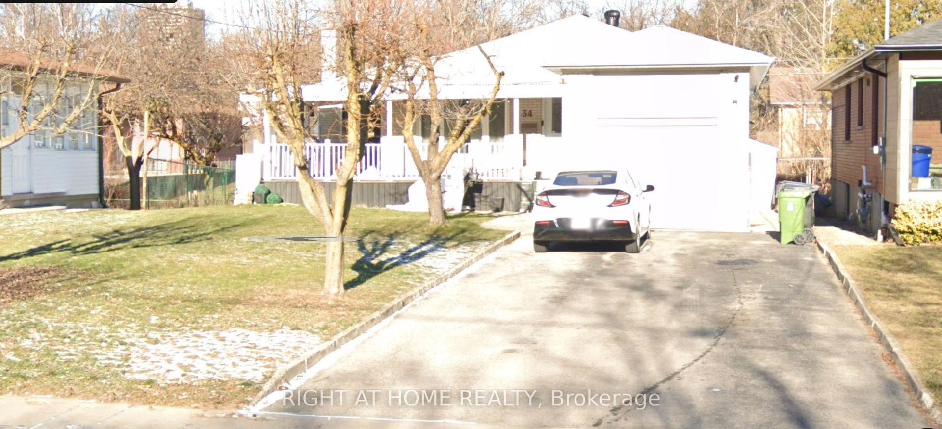 34 Connaught Avenue — photo 1