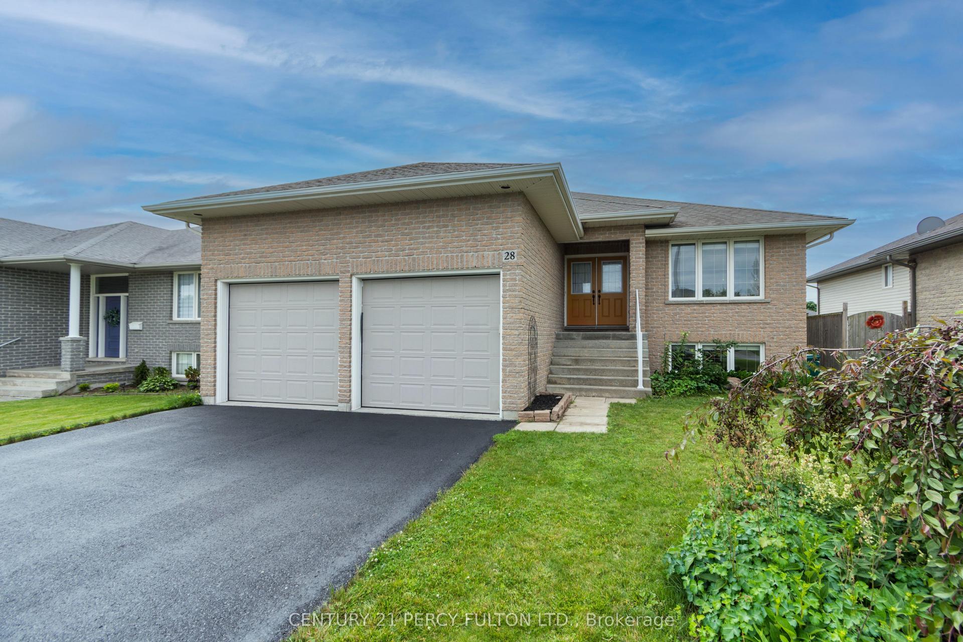 28 Freedom Crescent, Quinte West — Detached for sale, photo 1