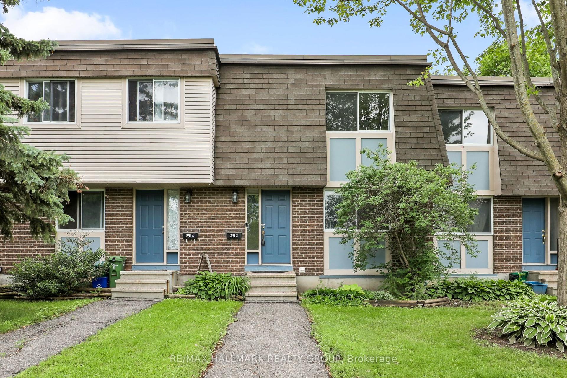 2912 Fairlea Crescent — photo 1
