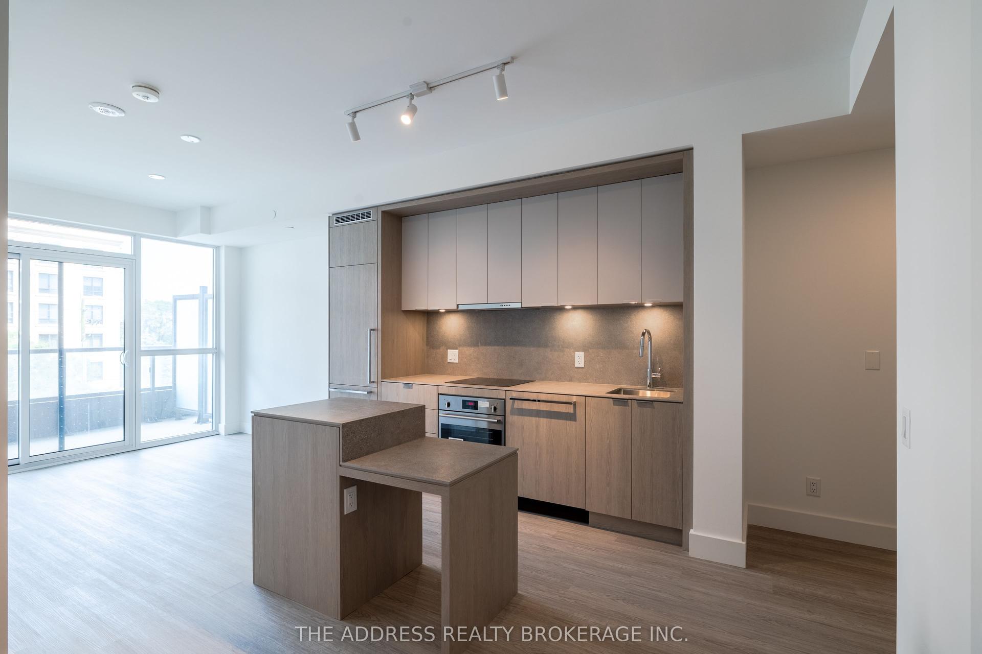 6 Greenbriar Road 327 #327, Toronto — Condo for sale, photo 1