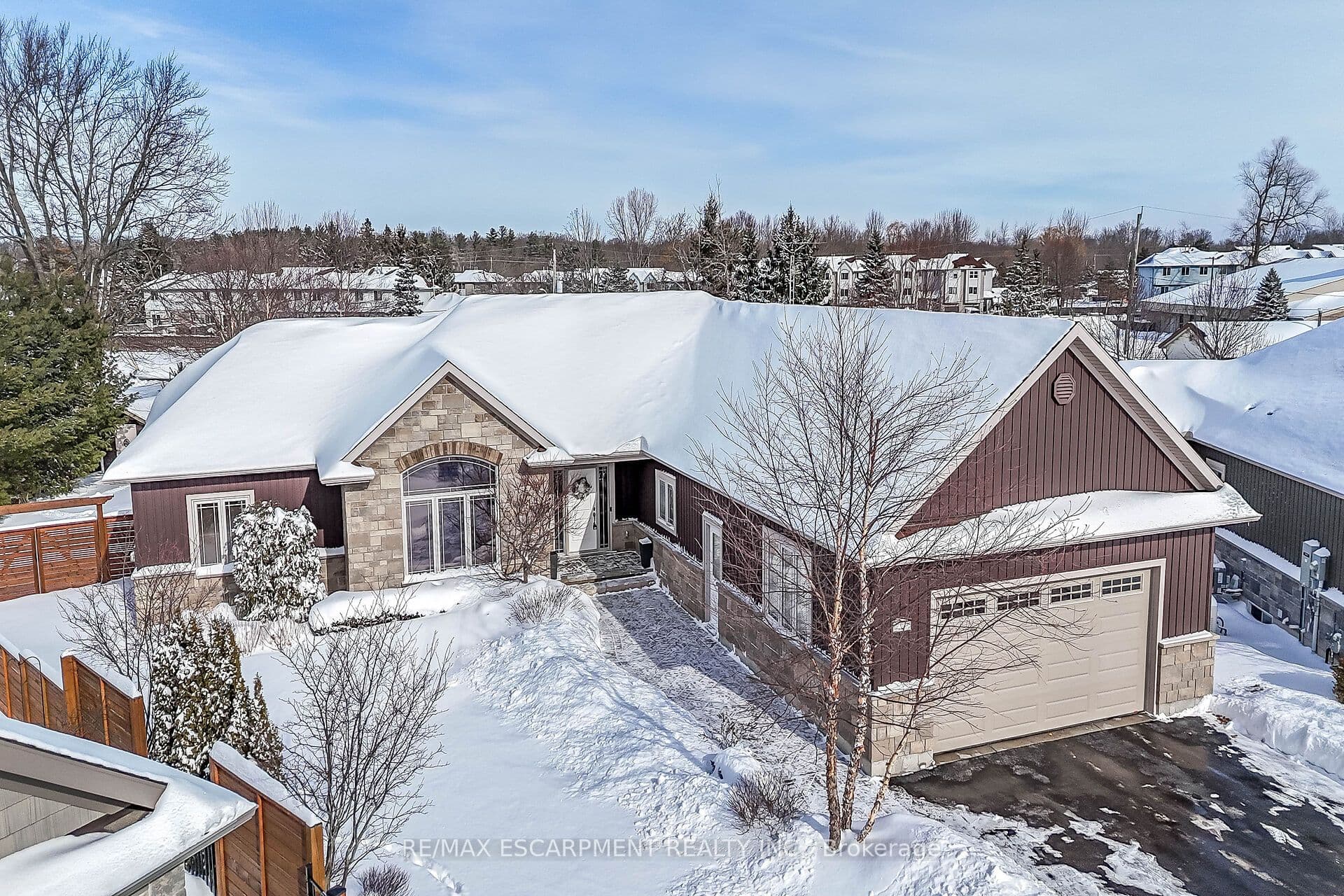 49 Postma Drive — photo 1