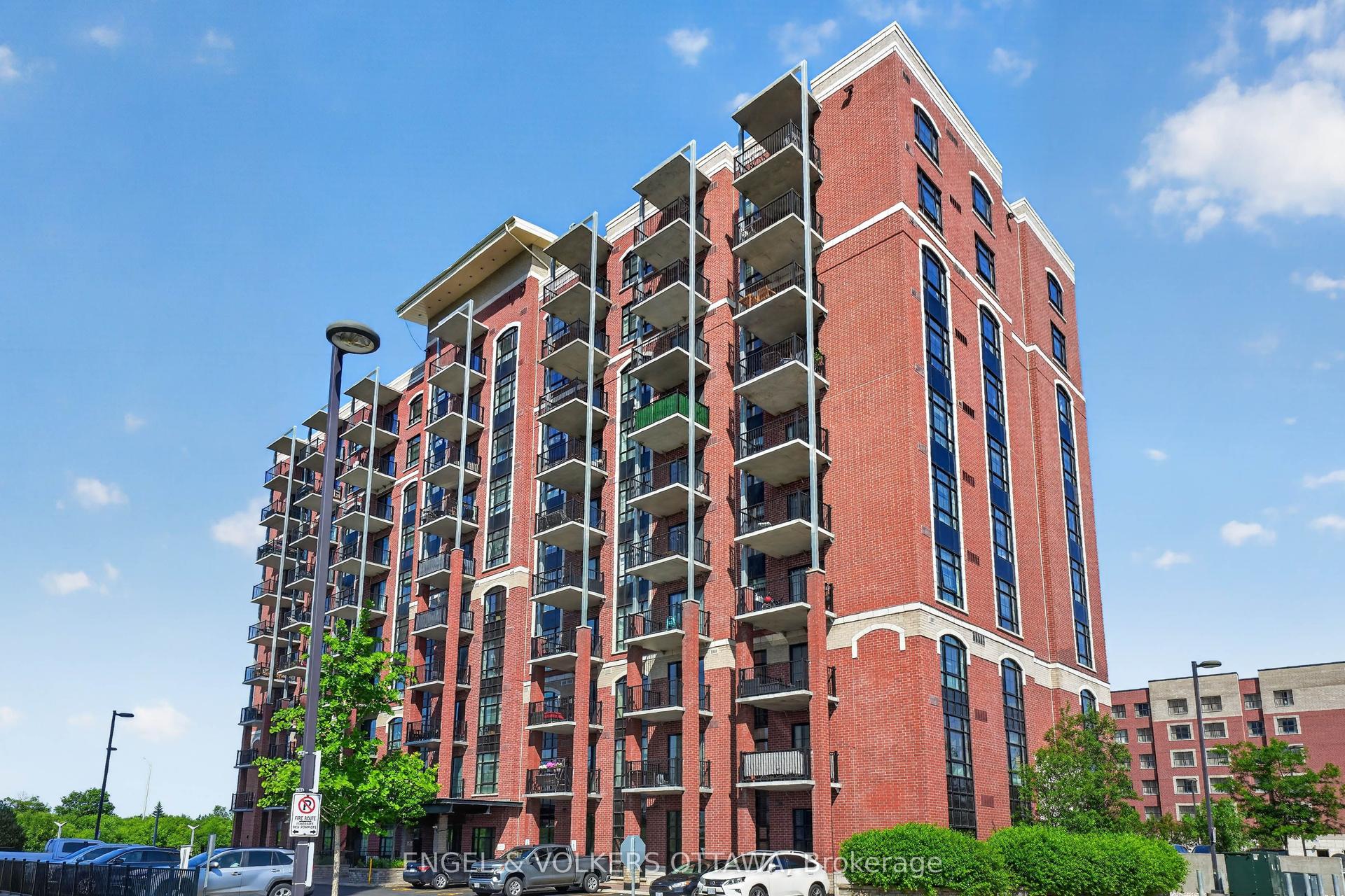 555 Anand Private 206 #206, Billings Bridge - Riverside Park and Area — Condo for sale, photo 1