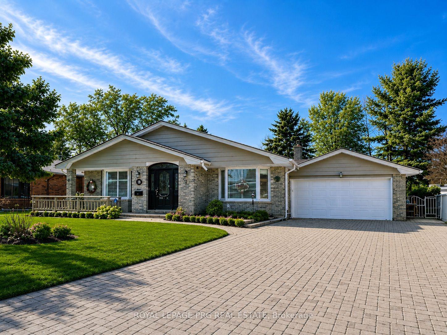 19 ROLAND Lane, London North — Detached for lease, photo 1
