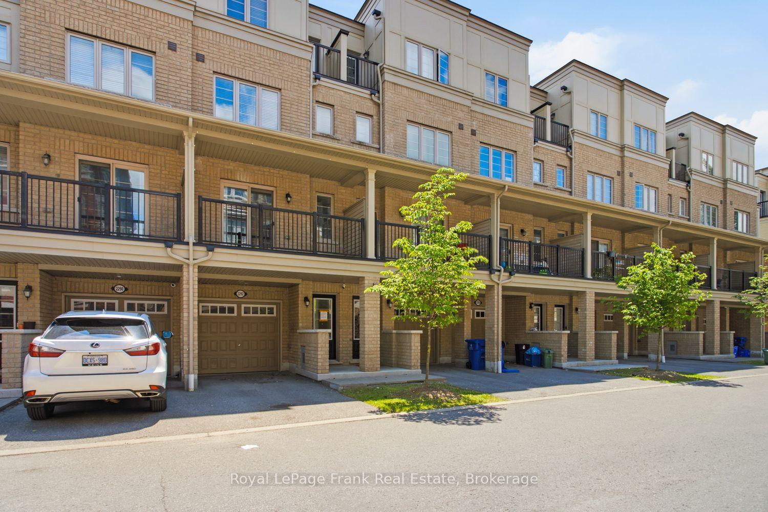 2292 Chevron Prince Path, Oshawa — Condo Town for sale, photo 1
