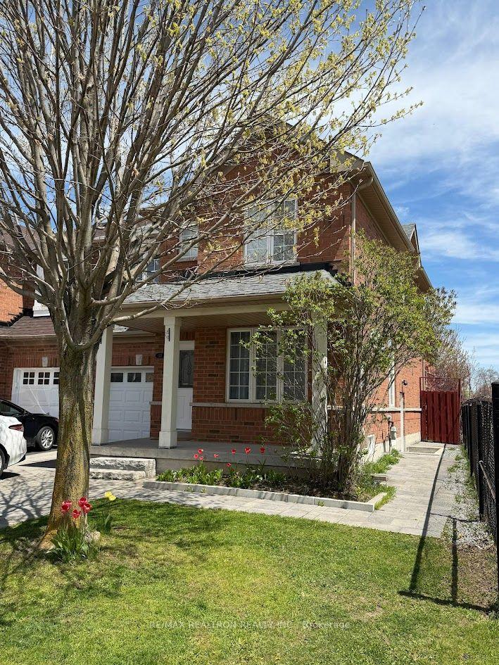 141 Gail Parks Crescent — photo 1