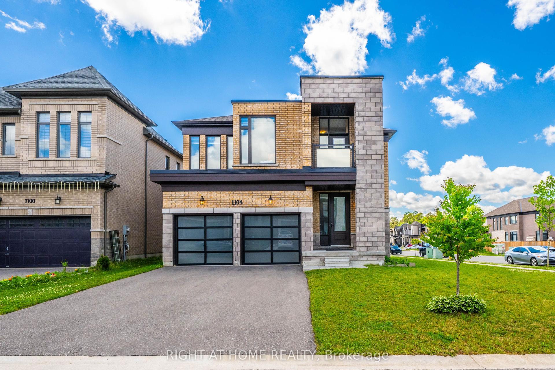 1104 Edinburgh Drive, Woodstock — Detached for sale, photo 1
