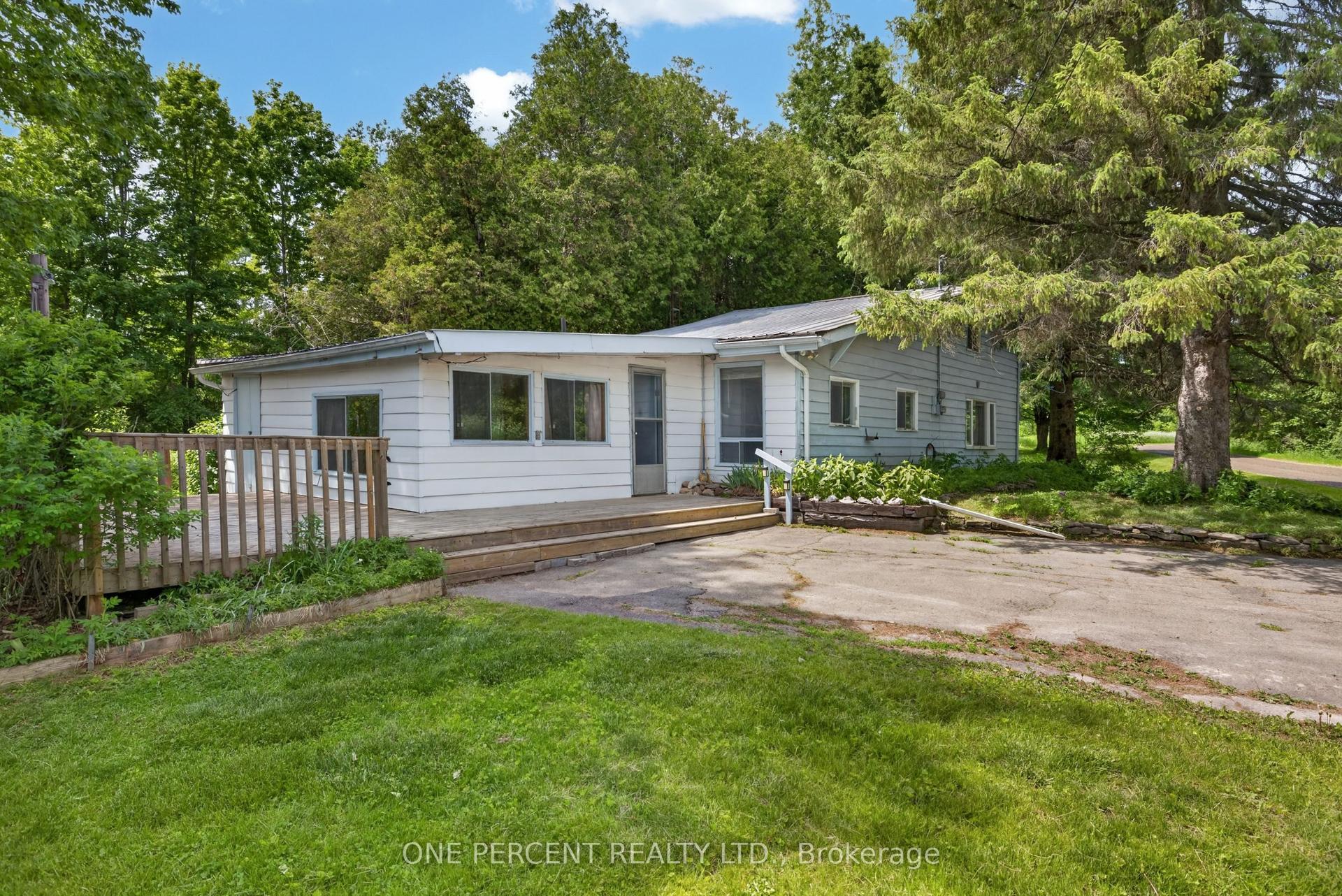 918 Black Road — photo 1