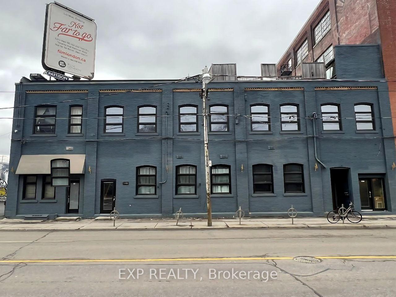 2480 Dundas Street W — photo 1