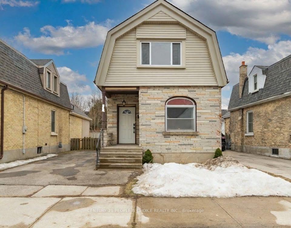 28 Mount Pleasant Avenue — photo 1