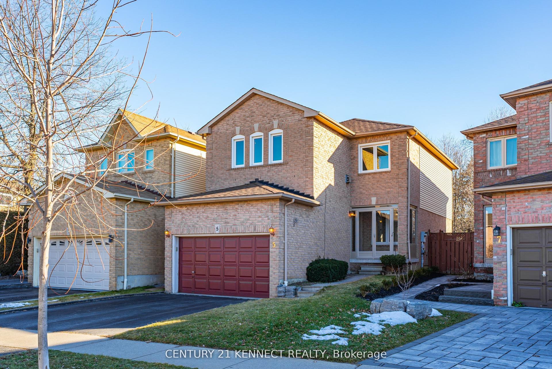 5 Knotty Pine Drive, Whitby — Detached for lease, photo 1