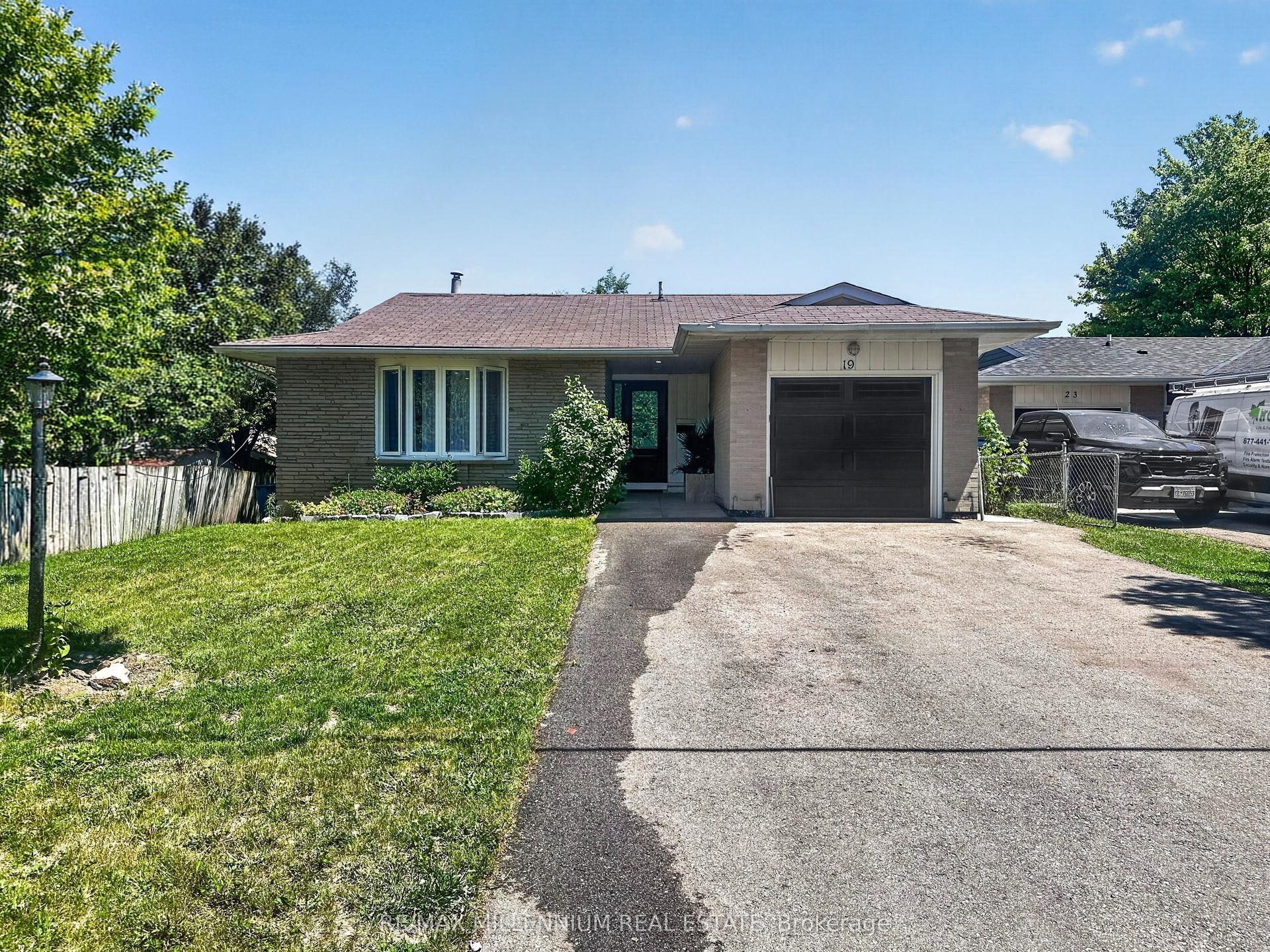 19 Cardwell Street — photo 1
